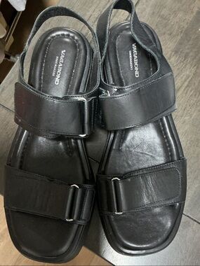Vagabond shoemaker